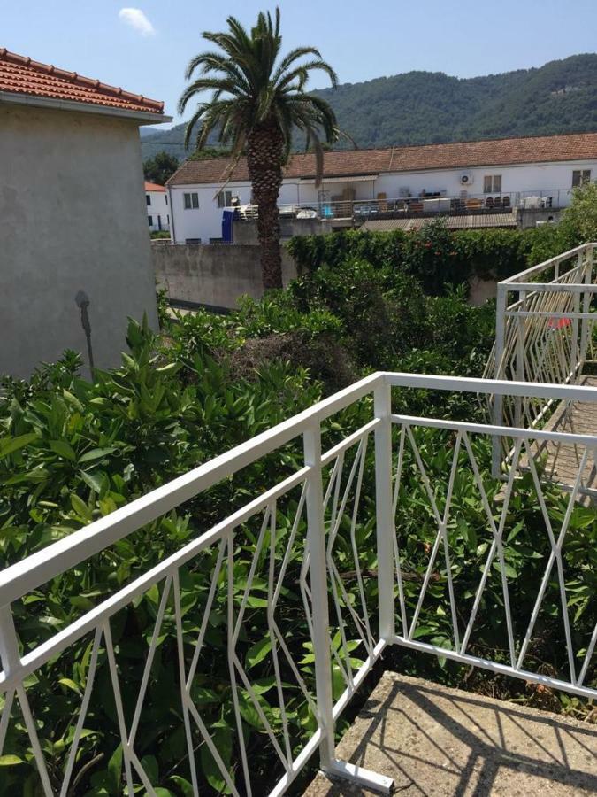 Apartman Lorena Stari Grad  Esterno foto
