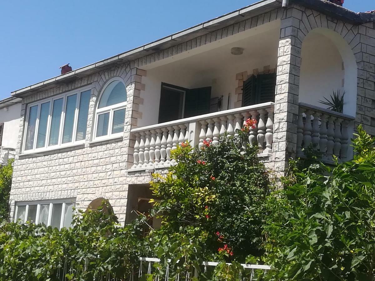 Apartman Lorena Stari Grad  Esterno foto