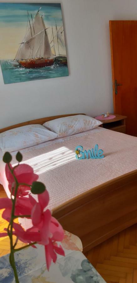 Apartman Lorena Stari Grad  Esterno foto