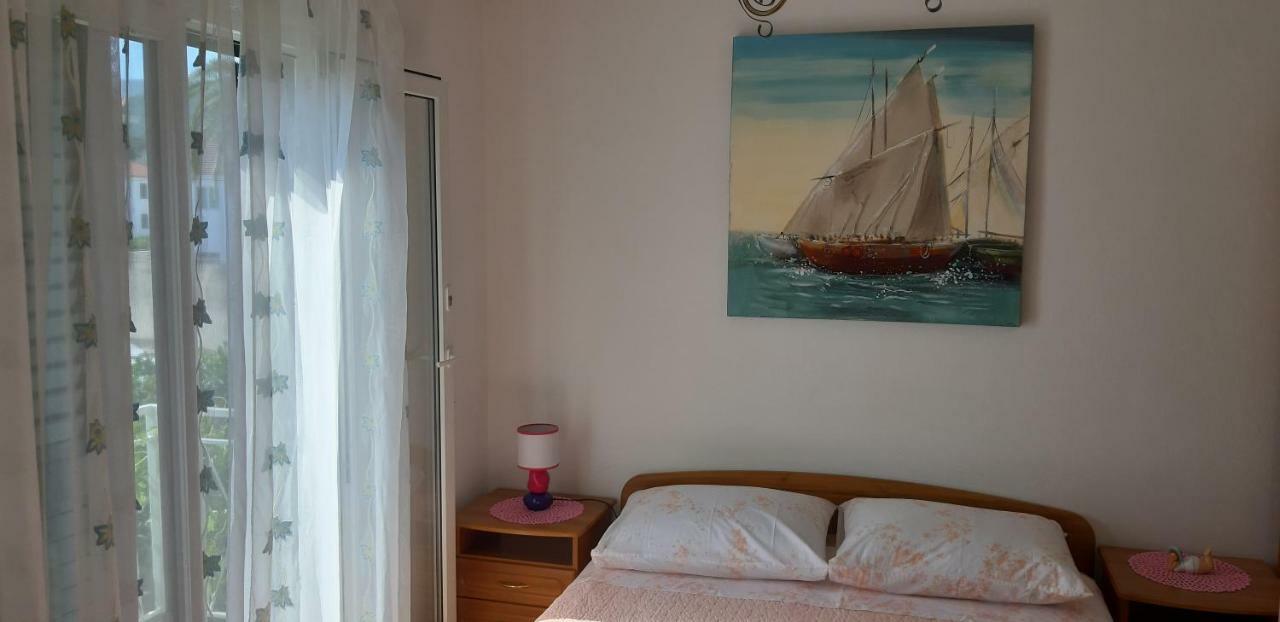 Apartman Lorena Stari Grad  Esterno foto