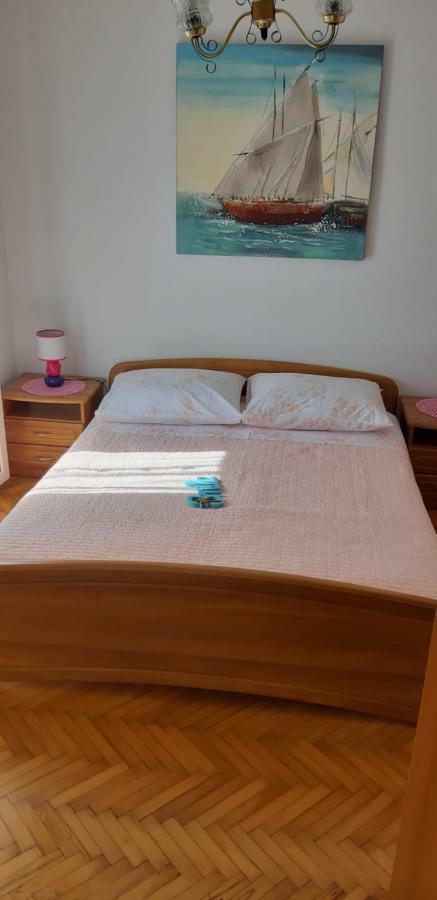 Apartman Lorena Stari Grad  Esterno foto